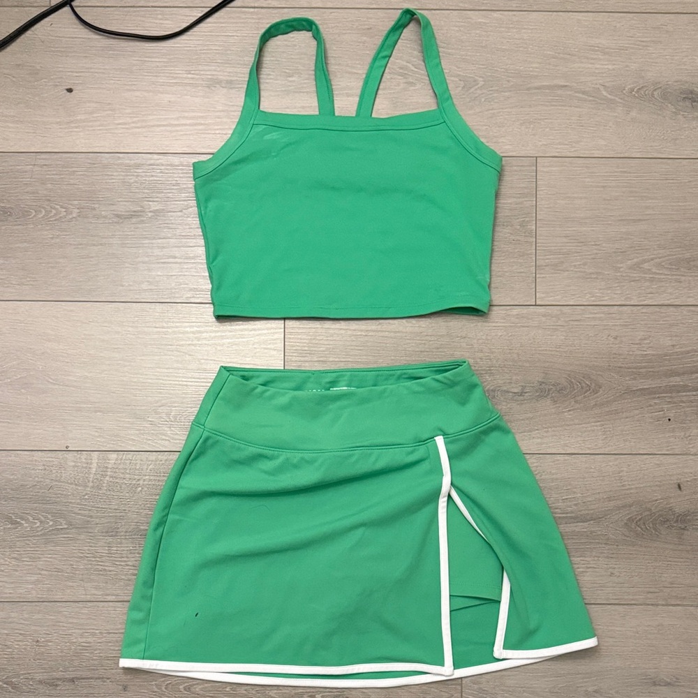 Wild Fable Bright Green Skirt Set with White Accents